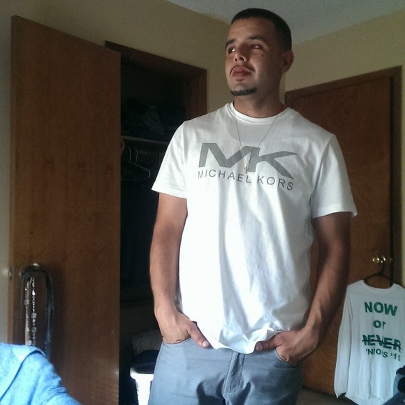 Meet your Posher, Kyle - Picture 7 of 7